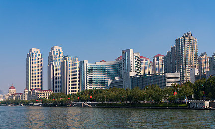 国产av剧｜探索多元文化下的年轻人情感世界-1