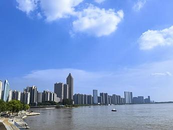 祼女直播APP｜祼女直播APP引发热议：道德伦理与监管挑战下的视觉盛宴-4