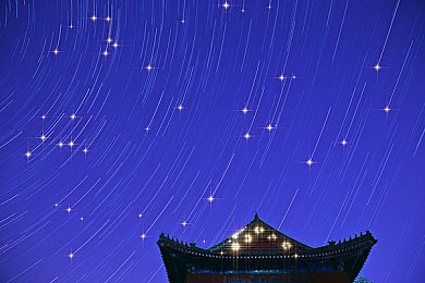 幺公少妇厨房激情做爰｜揭秘：小镇幺公少妇厨房激情，揭开生活激情背后的感人故事-3
