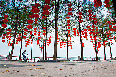 好色先生AV：成人影像探秘：穿梭时空，解码“好色”与艺术交融的奇幻旅程
