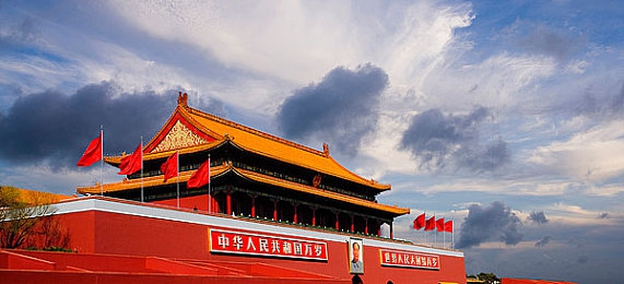 久久精品一卡二卡：创新游戏机制引爆热潮，引领行业新潮流，打造游戏市场新标杆