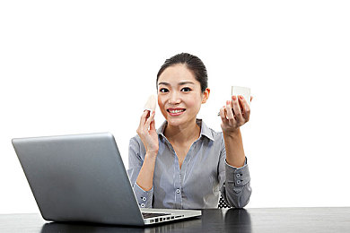 吃瓜 今日爆料：“明星隐秘恋情揭秘：隐匿豪宅同居，神秘女友身份之谜引网友热议”