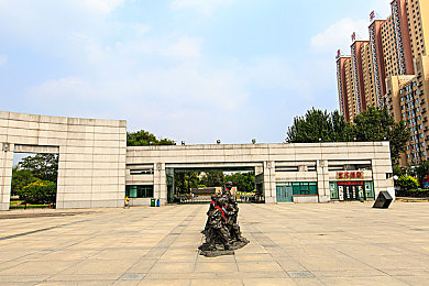 我在丈夫面前被耍了：甜蜜陷阱：揭秘夫妻信任危机-1