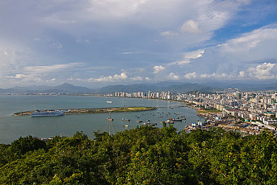OPPO黄色软件免费观看：“畅游视觉盛宴，OPPO平台精选游戏，免费畅玩无极限”