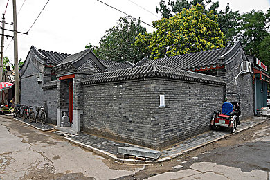 麻豆人妻引诱水电工：邻里纷争：道德边缘的诱惑与抉择-4