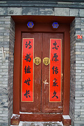 揉我胸 啊 嗯～出水明星：揭开清新魅力面纱：出水明星的崛起与启示之旅