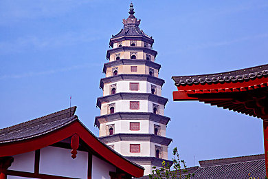十八岁禁看软件：强化网络环境净化，守护青少年健康成长——深度解析“十八岁限看软件”政策-1