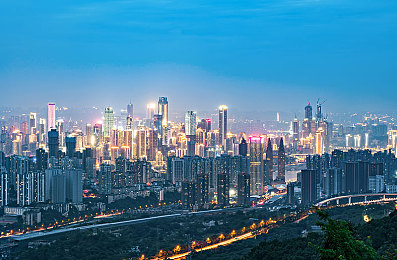 Chinese足球体育生飞机：足球蓝天双翼，梦想翱翔球场