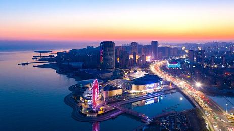 真人打扑克直播APP：扑克直播APP走红：线上娱乐市场新宠，社交与风险并存-2