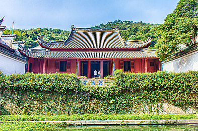 中国妞卖婬BBw：数字仙境中的巾帼风采：解码中国女性虚拟世界的独特魅力与责任担当-2
