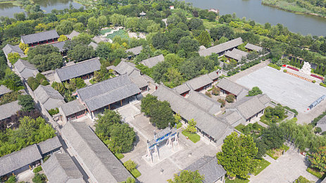 体育生Gay脱裤自慰喷水游戏：畅游清凉竞技场，趣味互动解锁欢乐时光