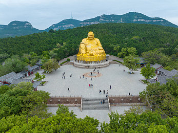 扫楼原味打胶鞋网站：复古潮流新篇章：探寻“扫楼鞋”背后的文化传承之旅