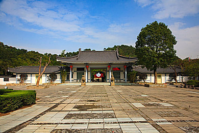 五月天六月丁香：春意盎然，诗意盎然，五月暖阳六月丁香香