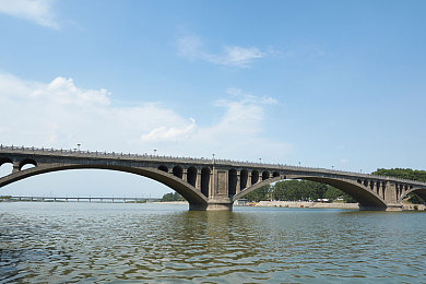 坠机之地地图：虚拟探险揭秘真实惊魂，游戏地图唤起航空安全警钟-3