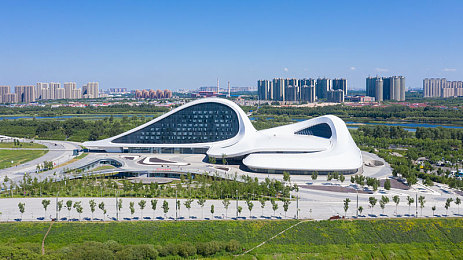 九九在线视频：探索视听新境界：九九平台引领视频内容新潮流，点亮生活精彩瞬间