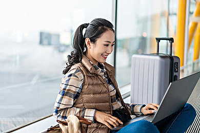 成网站python：Python席卷网站开发，编程教育迎来新风向标，探索编程未来无限可能-2