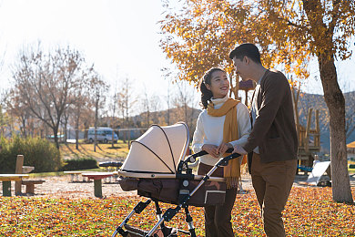 棉签+冰块=牛奶是什么意思？：探索奇境：奇妙染水变乳色，科学奥秘尽在指尖-2