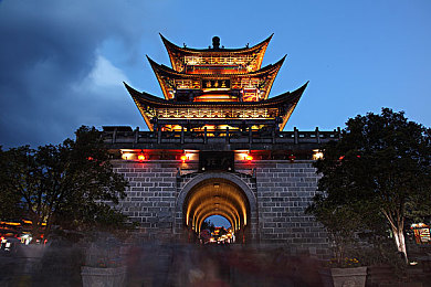 黄色软件3.0.3免费oppo版大全装扮每日更新苹果：跨平台畅享时尚，苹果用户也爱每日更新的OPPO版应用大全-1
