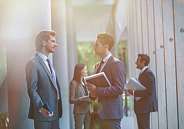 黄色软件免费3.0：免费诱惑下的隐忧：深度解析网络软件安全与道德风险，专家网友热议-3