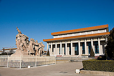 数据线打烂了,校霸不让走：校园风云：恩怨数据线，和谐校园行-3