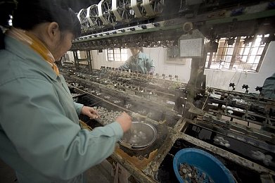 黑润润是卖的嘛：“黑润润热销揭秘：天然养生新宠，市场瞩目新篇章”