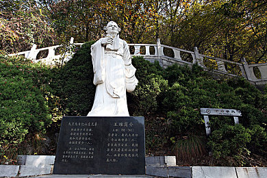 free护士性满足hd：高清揭秘：护士形象背后的视觉盛宴，弘扬正能量引发关注-4
