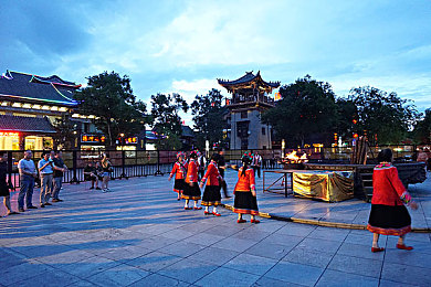 男生女生一起叉叉叉下载：跨界狂欢，全民热议：神秘游戏“叉”动热潮，畅玩无界乐趣多-4