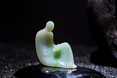 降央卓玛B大还是小背后的故事：揭秘降央卓玛音色之谜：探索藏族歌手独特魅力的音乐之路-4