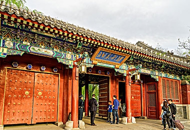 双男主小网站：创新内容吸睛，年轻平台引领男性向文化新风尚-5