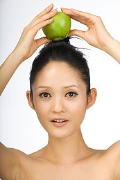 美女隐私秘 打扑克网站：探秘“美女牌手”盛宴：“隐私秘”扑克网站魅力无限引关注-5