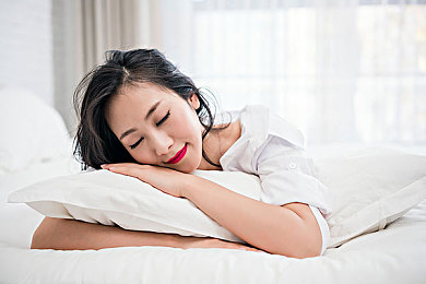 安柏被丘丘人抓去繁殖：荒野之息揭秘：安柏遭神秘丘丘人实验，游戏伦理争议引爆玩家热议-5