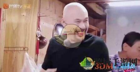 《一路成年》徐锦江笑喷西瓜汁，变身“人形榨汁机”引热议